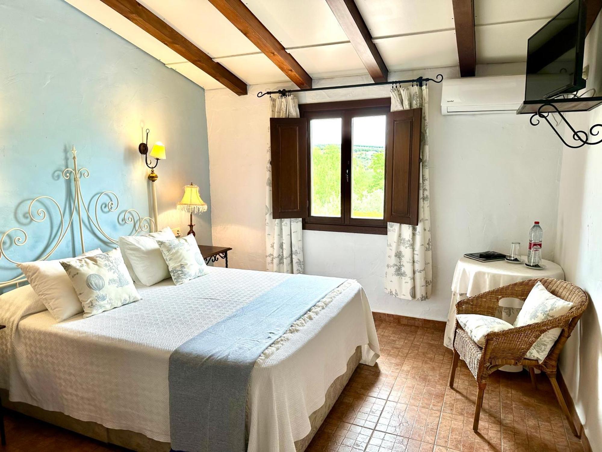 Hotel Rural La Paloma Villanueva de Tapia Buitenkant foto