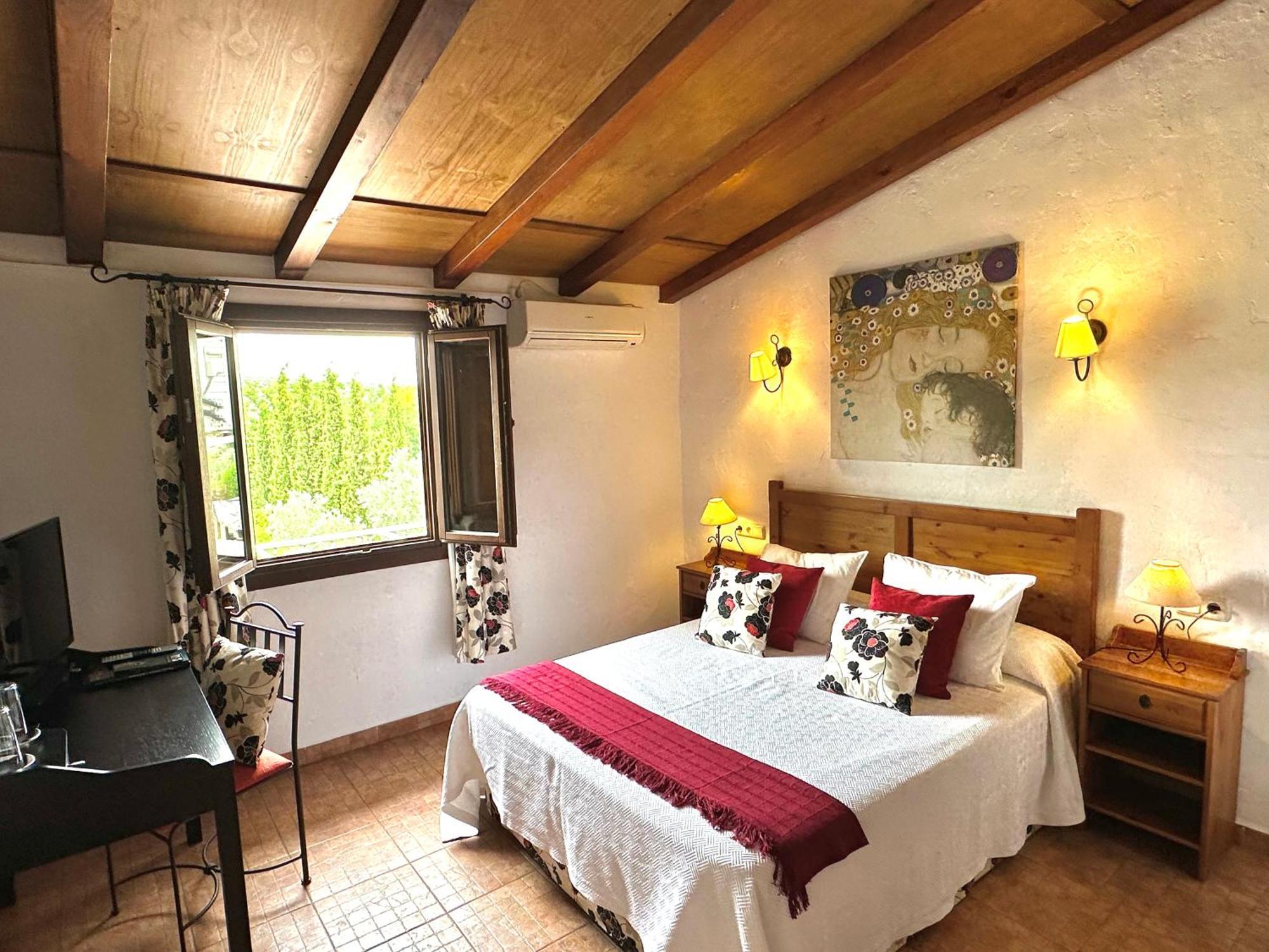Hotel Rural La Paloma Villanueva de Tapia Buitenkant foto