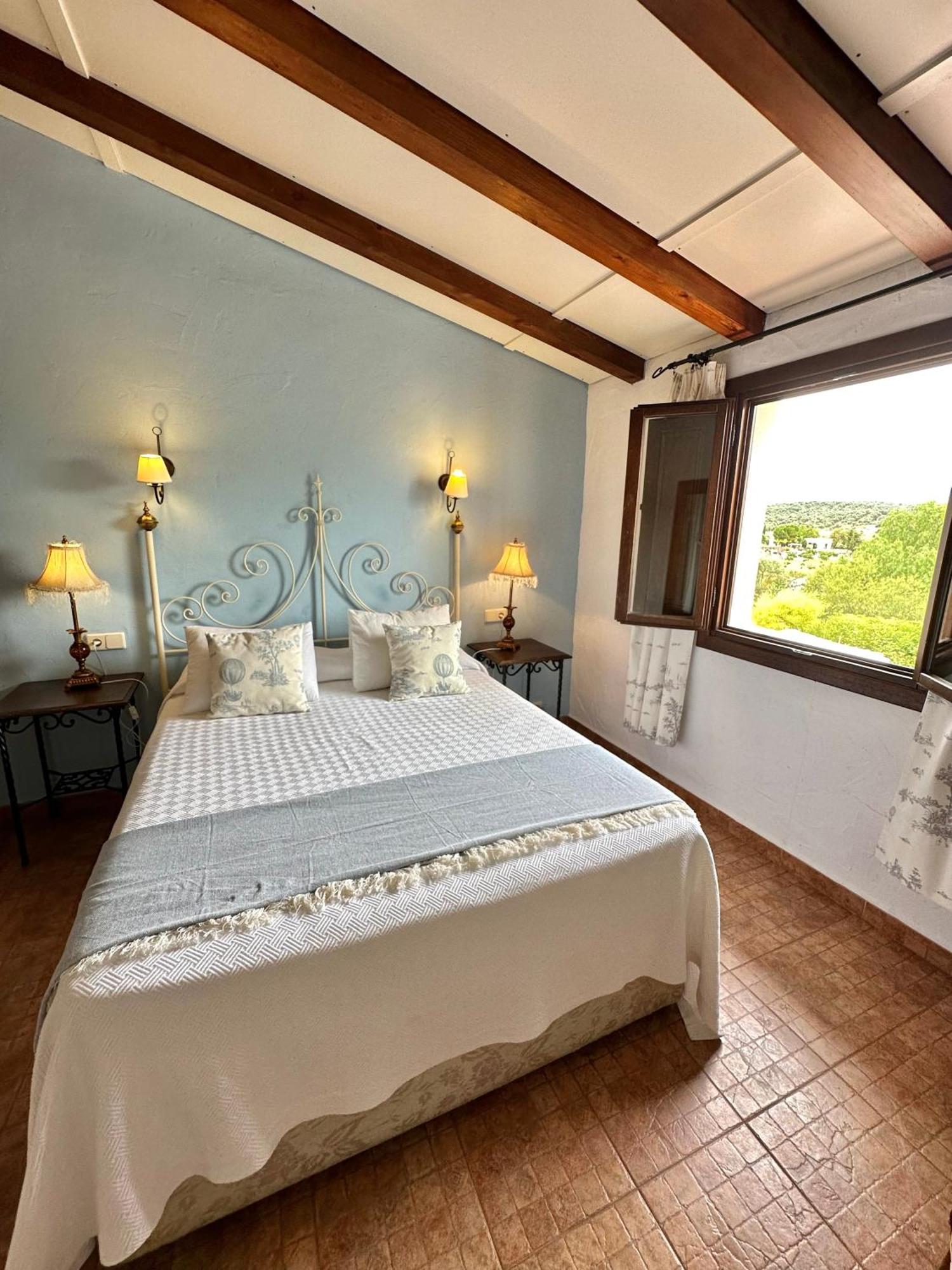 Hotel Rural La Paloma Villanueva de Tapia Buitenkant foto