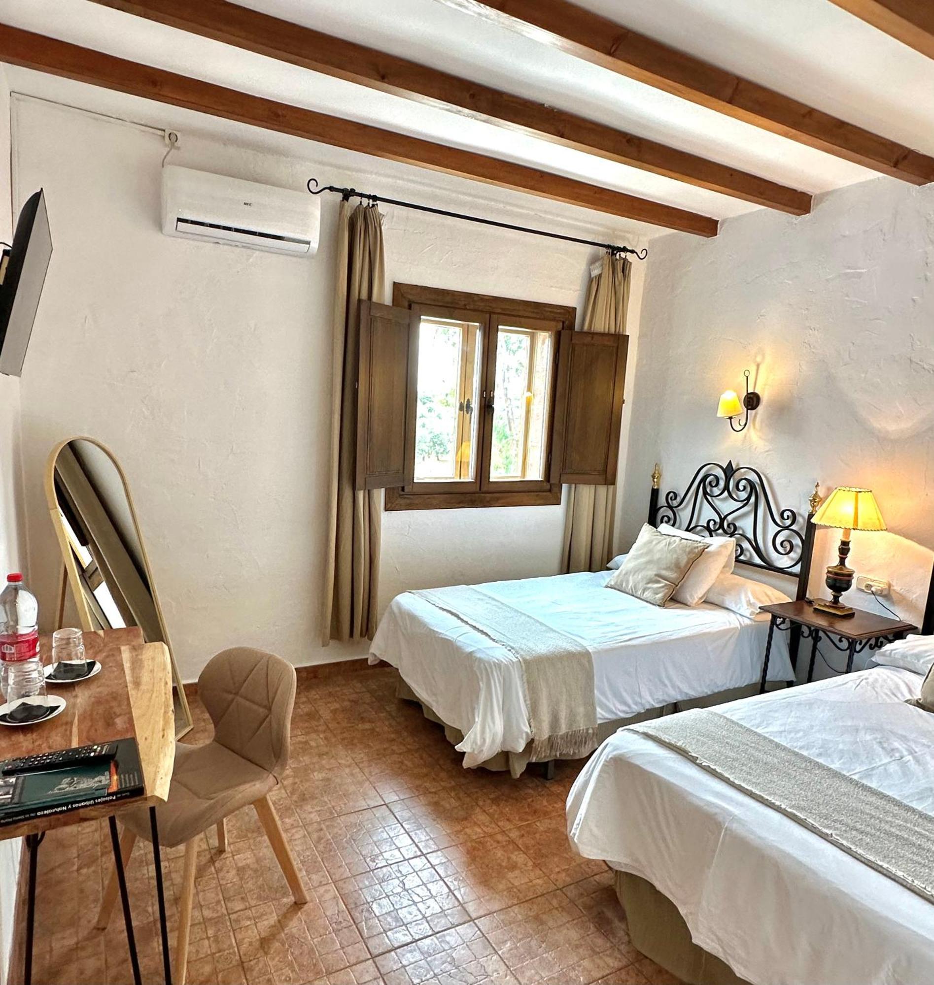 Hotel Rural La Paloma Villanueva de Tapia Buitenkant foto