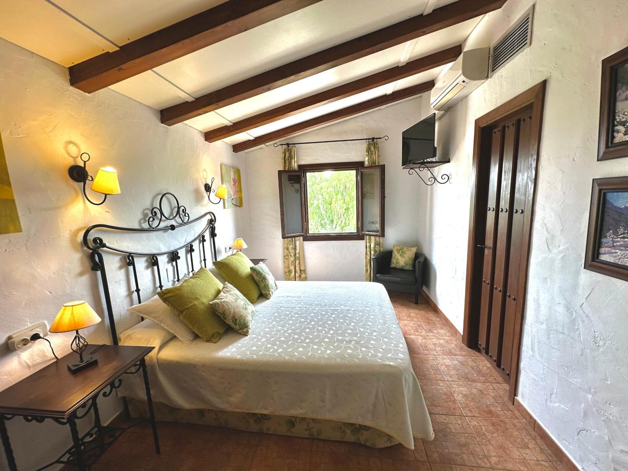 Hotel Rural La Paloma Villanueva de Tapia Buitenkant foto